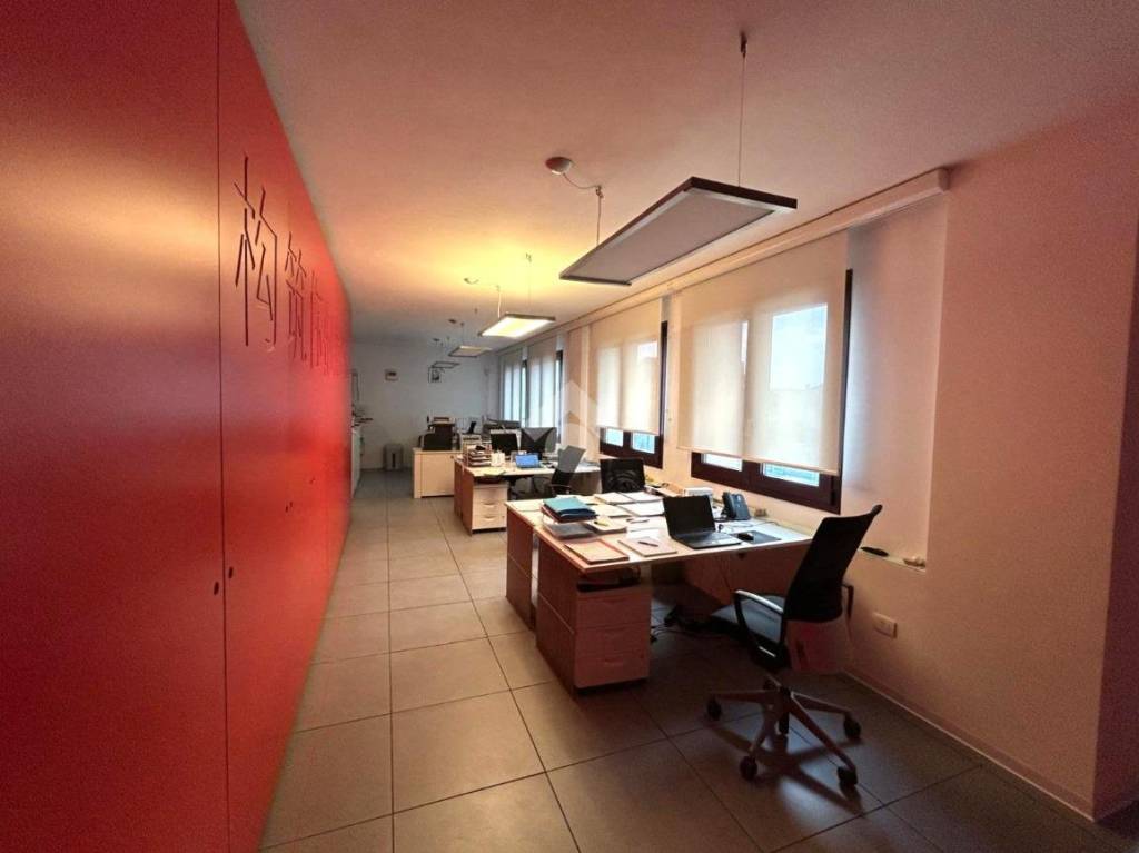 ufficio in vendita a Padova in zona Forcellini / Terranegra
