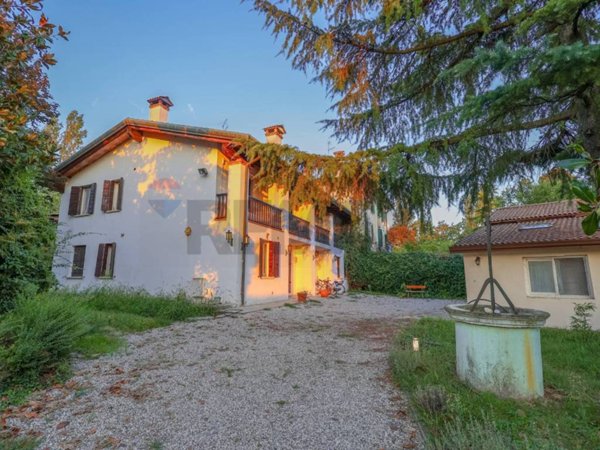 casa indipendente in vendita a Padova in zona Mortise