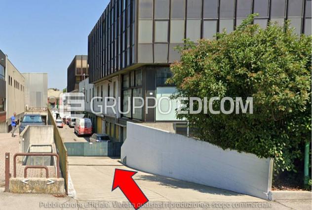 locale commerciale in vendita a Padova