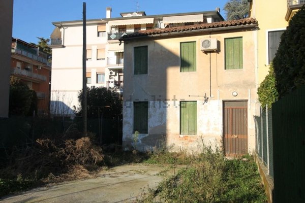 casa indipendente in vendita a Padova in zona San Carlo