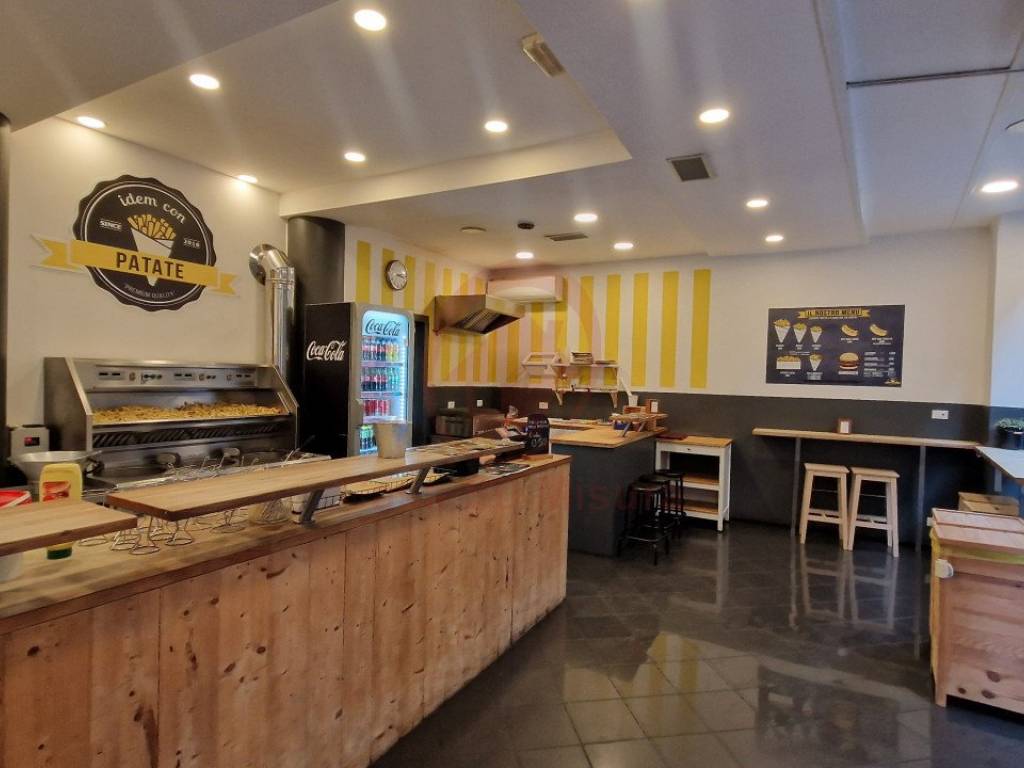 negozio in vendita a Padova in zona Savonarola