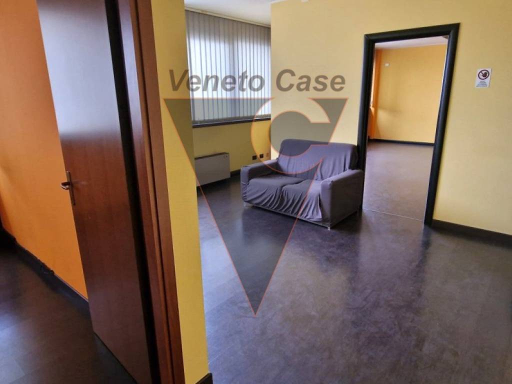 ufficio in vendita a Padova in zona Camin / Granze
