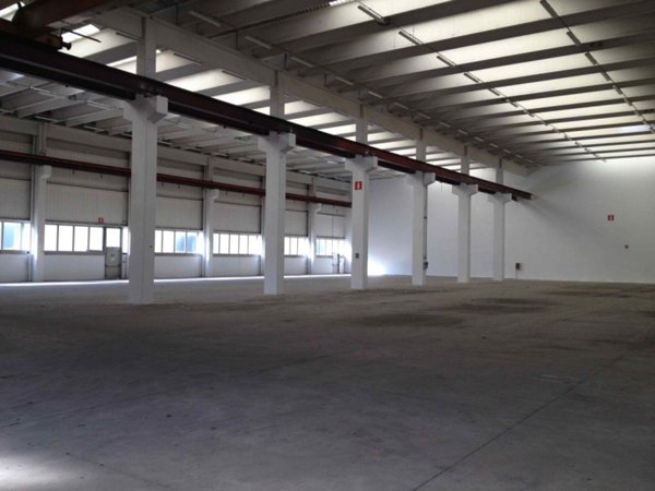 capannone in vendita a Padova in zona Camin / Granze