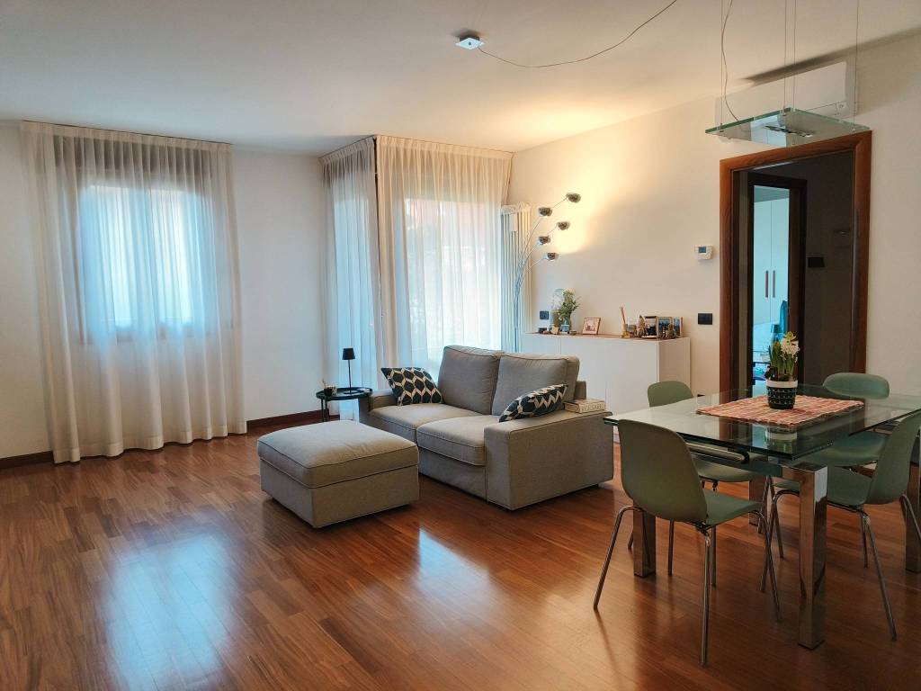 appartamento in vendita a Padova in zona Savonarola