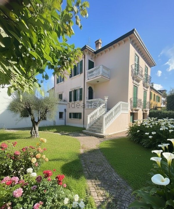 casa indipendente in vendita a Padova in zona Guizza