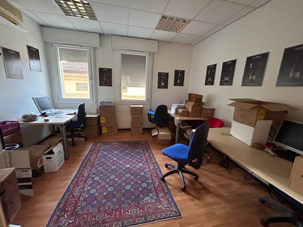 ufficio in vendita a Padova in zona Savonarola