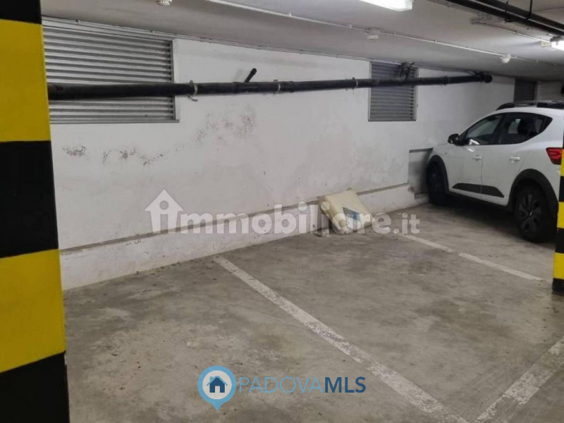 casa indipendente in vendita a Padova in zona Sant'Osvaldo / Santa Rita