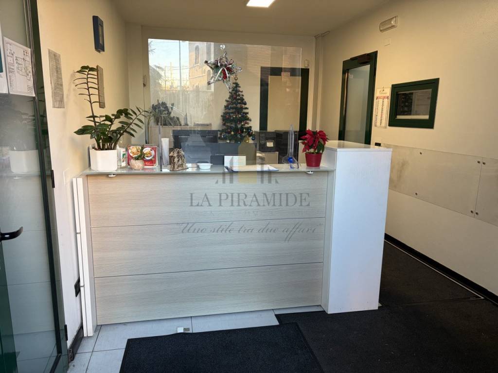 locale commerciale in vendita a Padova in zona Porta Trento