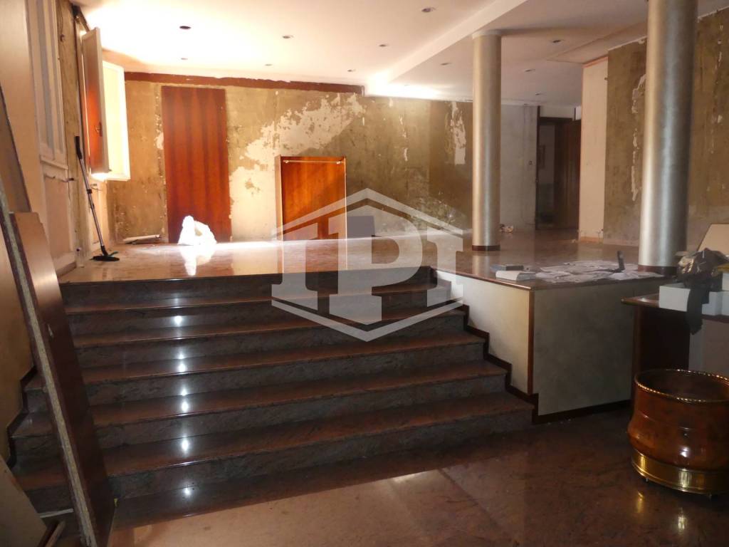 negozio in vendita a Padova in zona Brentelle