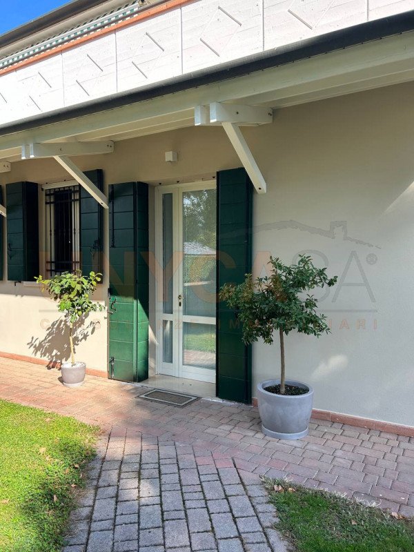 casa indipendente in vendita a Padova in zona Montà