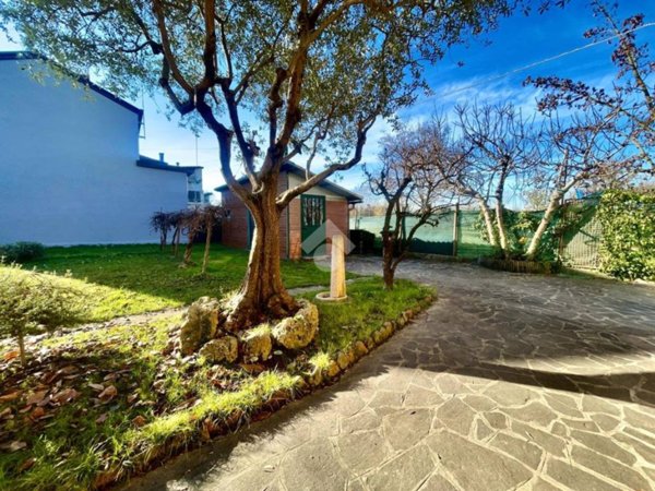 casa indipendente in vendita a Padova