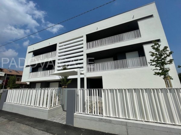 casa indipendente in vendita a Padova in zona Madonna Pellegrina