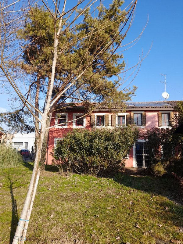 casa indipendente in vendita a Padova in zona Forcellini / Terranegra