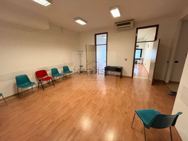 ufficio in vendita a Padova in zona Stanga