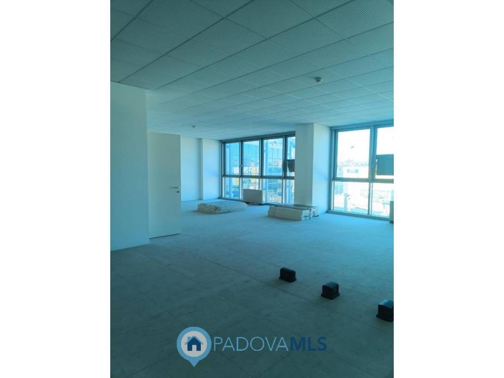 ufficio in vendita a Padova in zona Stanga