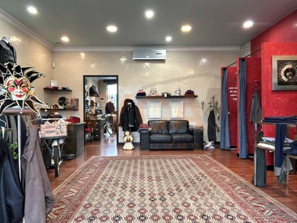 negozio in vendita a Padova in zona Sacra Famiglia
