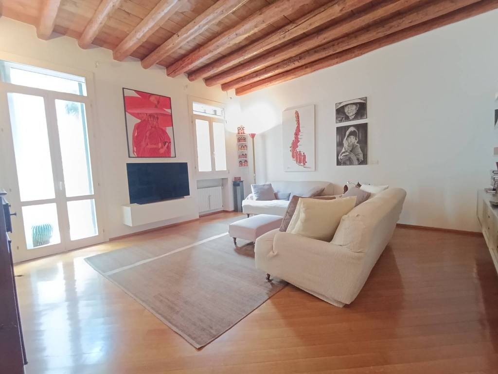 appartamento in vendita a Padova in zona Centro Storico