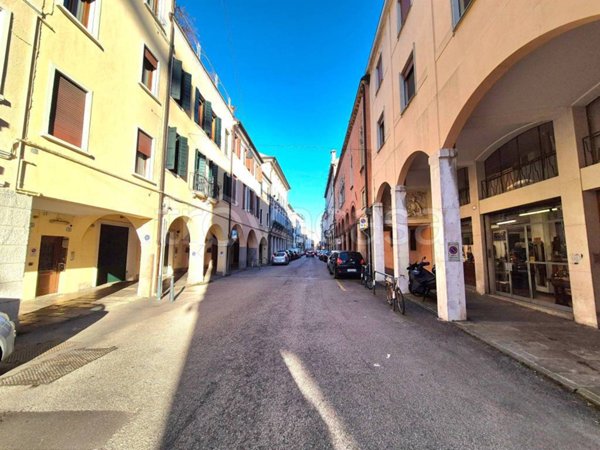 appartamento in vendita a Padova in zona Centro Storico