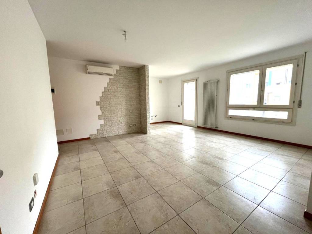 appartamento in vendita a Padova in zona Forcellini / Terranegra