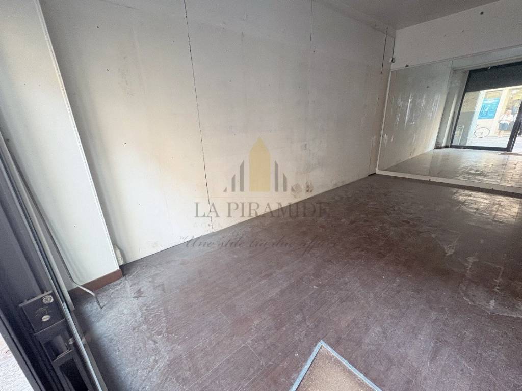 negozio in vendita a Padova in zona Savonarola