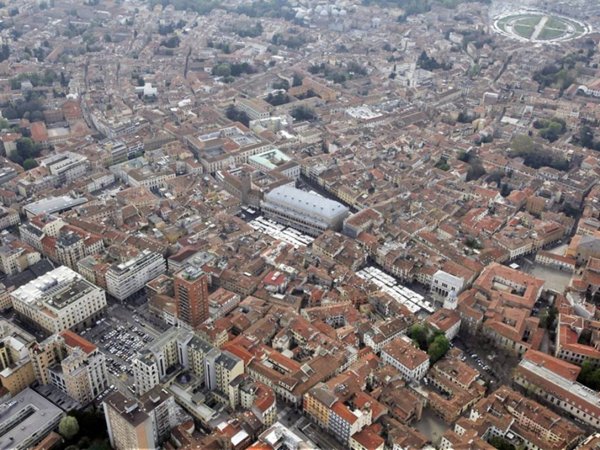 negozio in vendita a Padova in zona Savonarola