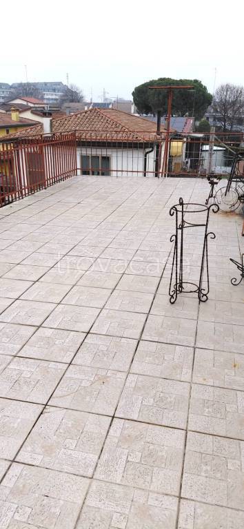 appartamento in vendita a Padova in zona Montà