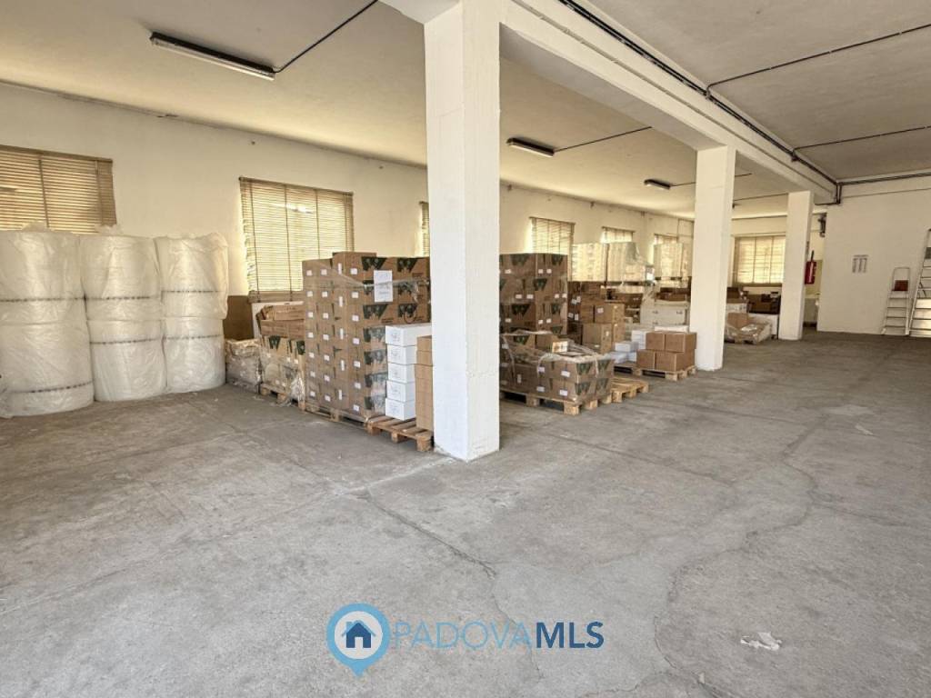 ufficio in vendita a Padova in zona Arcella