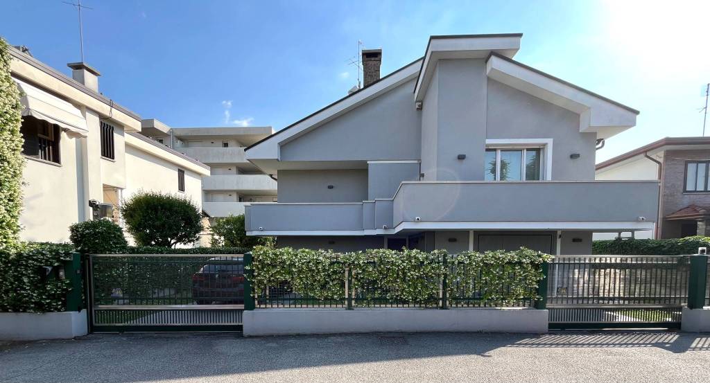 casa indipendente in vendita a Padova in zona Centro Storico