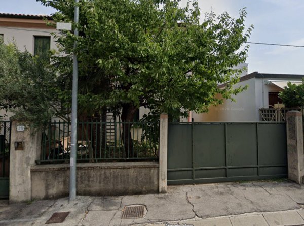 casa indipendente in vendita a Padova in zona Centro Storico