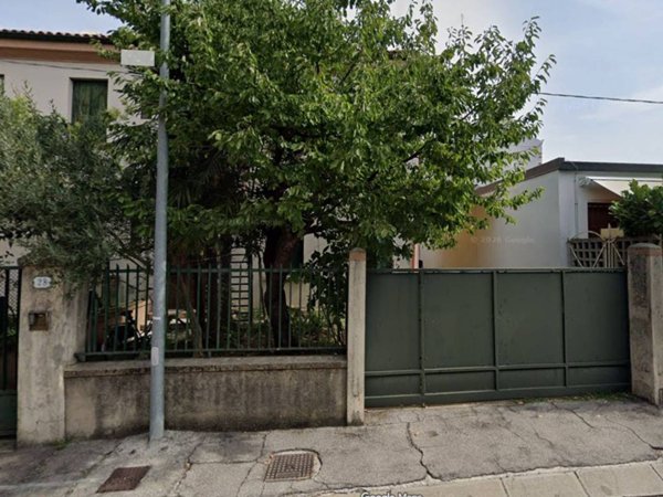 casa indipendente in vendita a Padova in zona Centro Storico