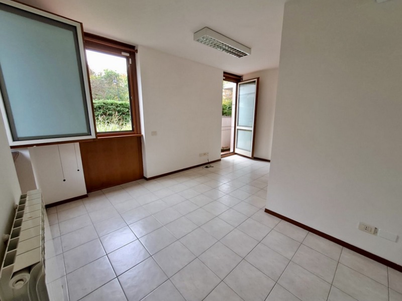 ufficio in vendita a Padova in zona Montà