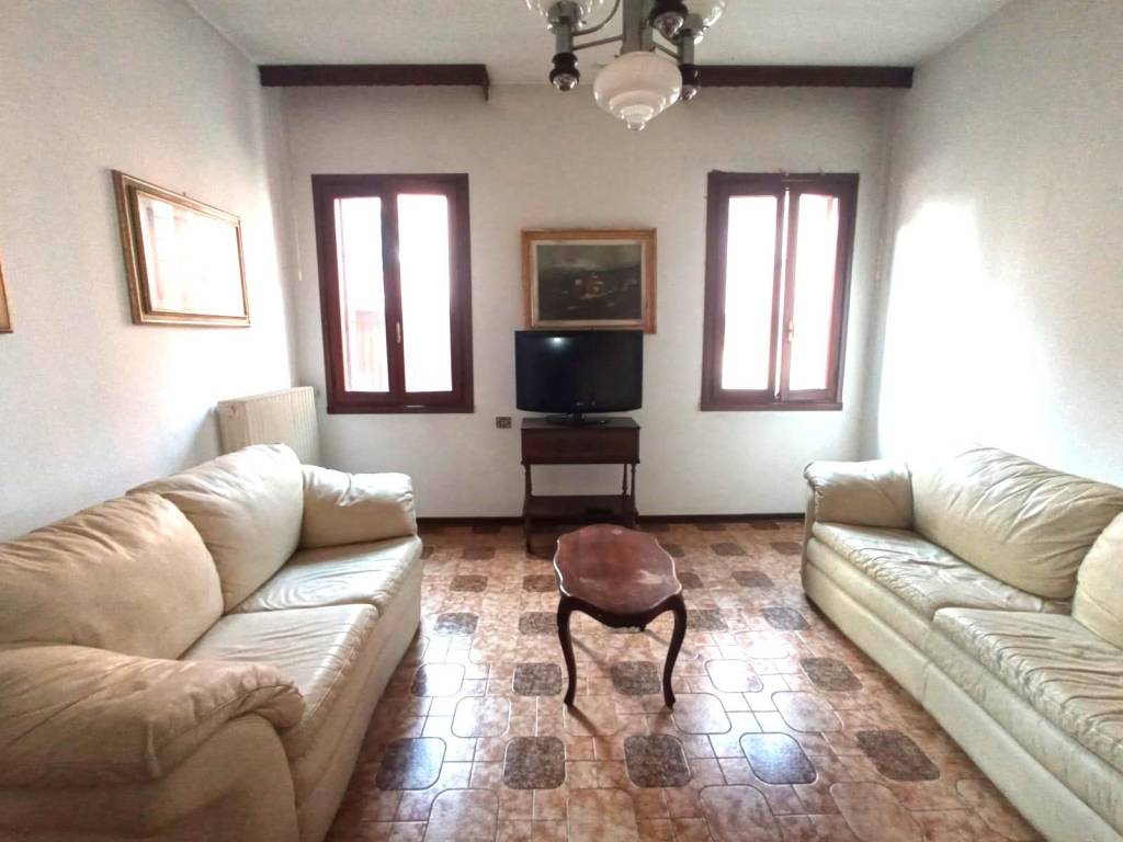 casa indipendente in vendita a Padova in zona Montà