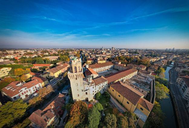 intera palazzina in vendita a Padova in zona Savonarola