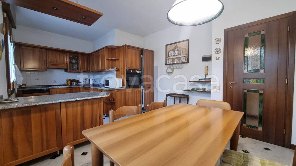 casa indipendente in vendita a Padova in zona Arcella