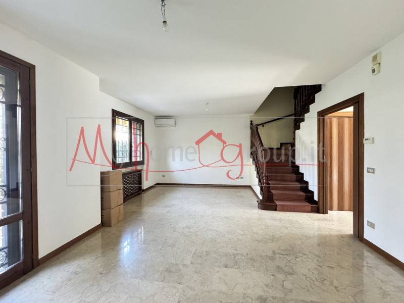 casa indipendente in vendita a Padova in zona Mandria