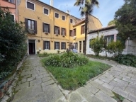 appartamento in vendita a Padova in zona San Carlo