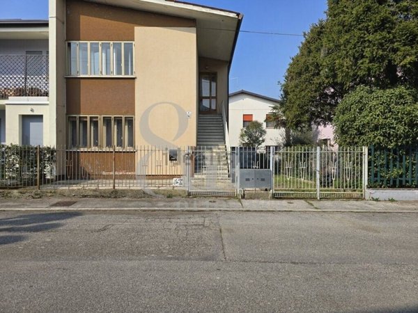 casa indipendente in vendita a Padova