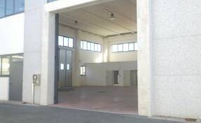 negozio in vendita a Padova in zona Savonarola