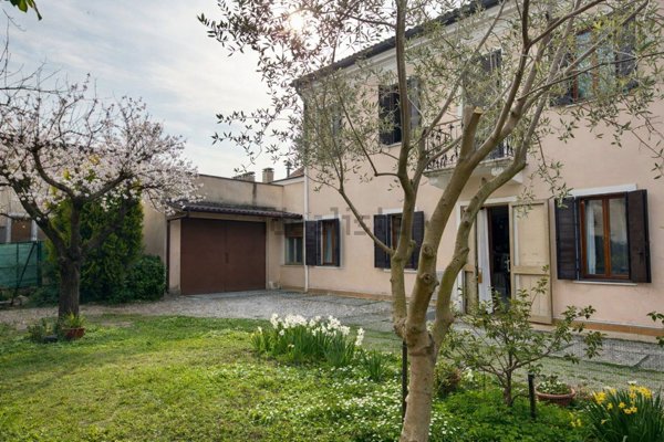 casa indipendente in vendita a Padova in zona Porta Trento