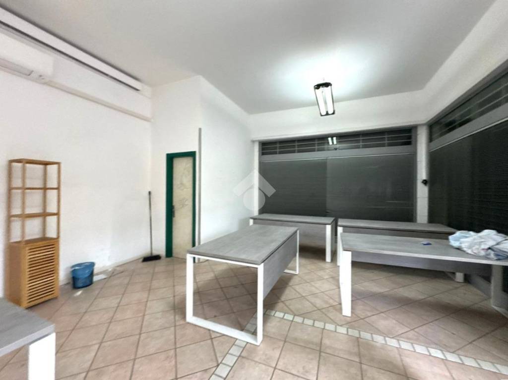 negozio in vendita a Padova in zona Forcellini / Terranegra