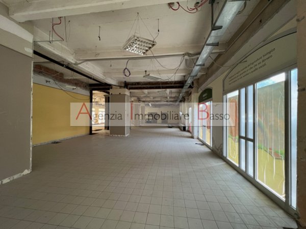 negozio in vendita a Padova in zona Savonarola