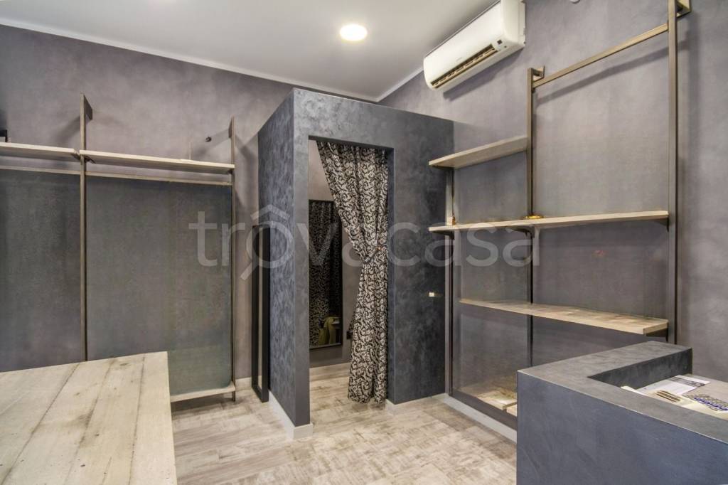 negozio in vendita a Padova in zona Arcella