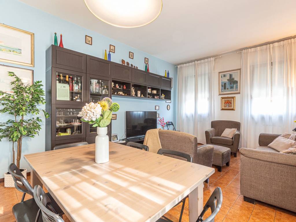 casa indipendente in vendita a Padova in zona Sant'Osvaldo / Santa Rita