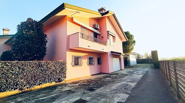 casa indipendente in vendita a Padova in zona Centro Storico