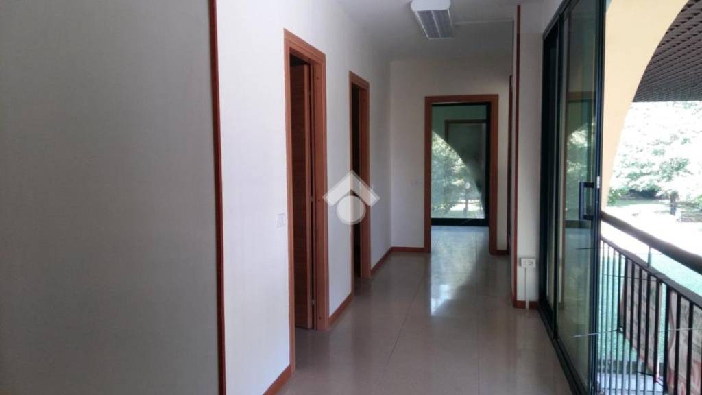 ufficio in vendita a Padova in zona Mandria