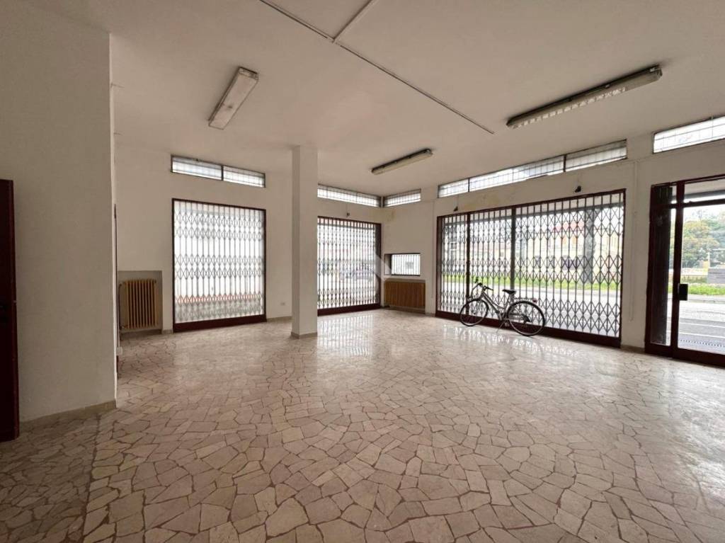 negozio in vendita a Padova in zona Forcellini / Terranegra