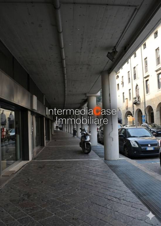 ufficio in vendita a Padova in zona Savonarola