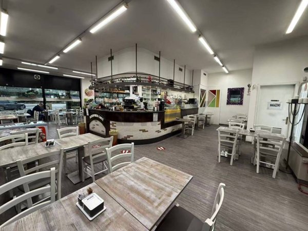 negozio in vendita a Padova in zona Camin / Granze