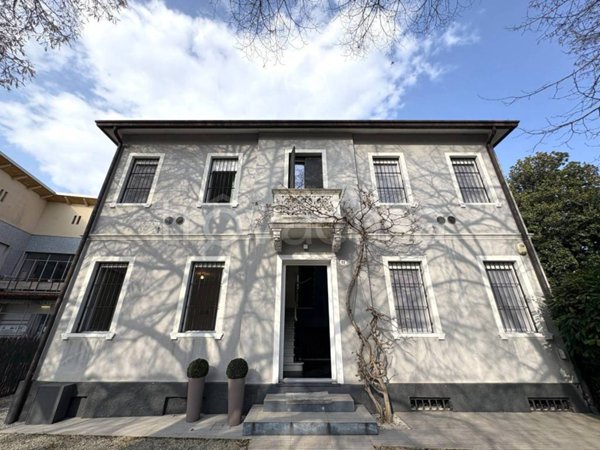 casa indipendente in vendita a Padova in zona Stanga