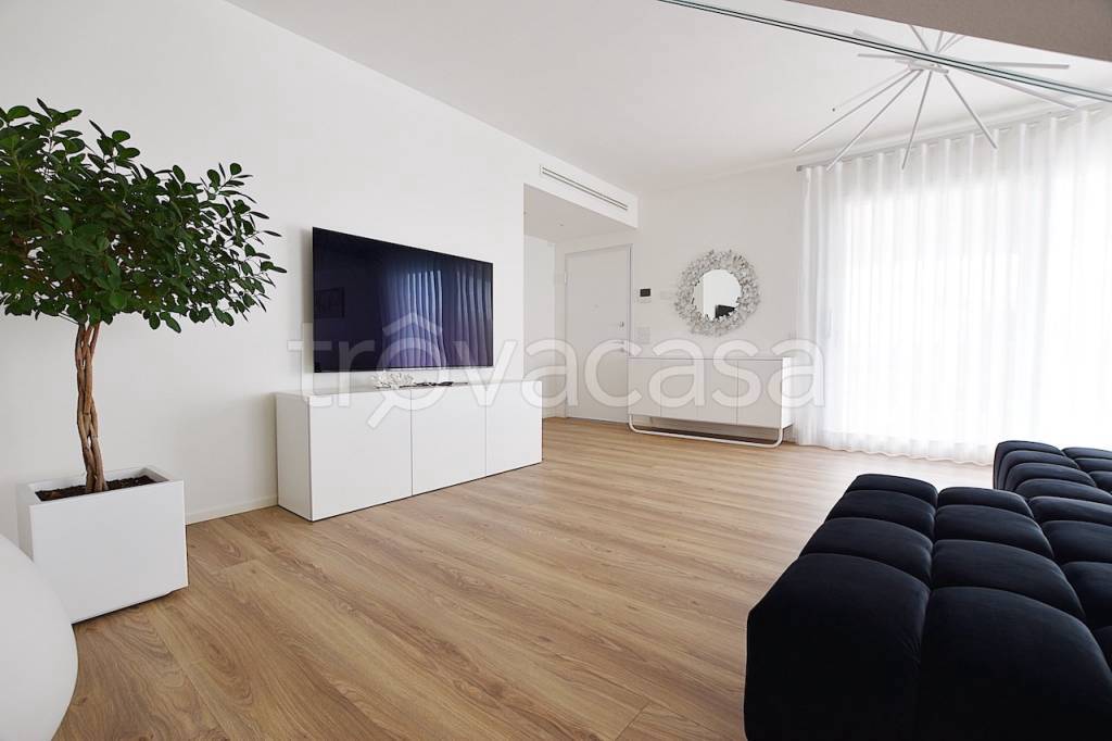 casa indipendente in vendita a Padova in zona Sant'Osvaldo / Santa Rita